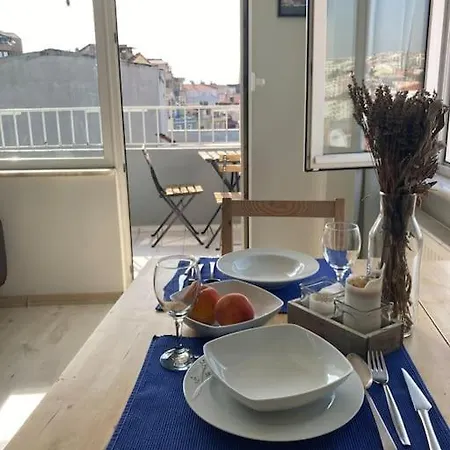 Appartement Sun-filled Flat With A Great View By Daisy