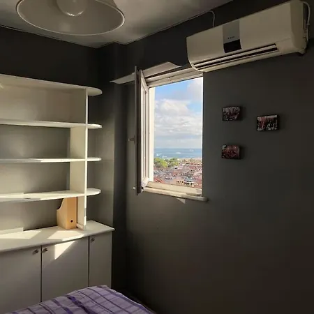 Appartement Sun-filled Flat With A Great View By Daisy Istambul