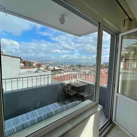 Appartement Sun-filled Flat With A Great View By Daisy Istambul